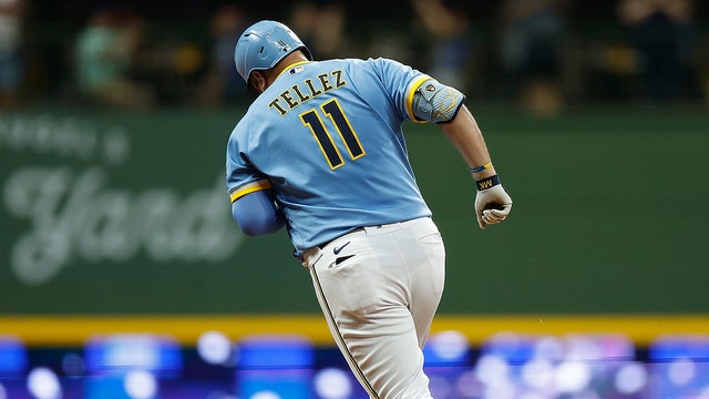 Brewers beat Padres, Rowdy Tellez belts 3-run homer