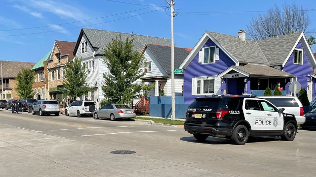 Marshals search Milwaukee homes, arrest several people including girl