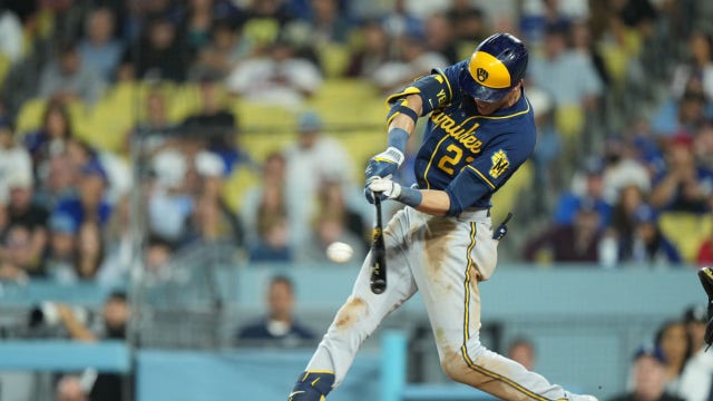 Dodgers beat Brewers 1-0 for 11th straight victory