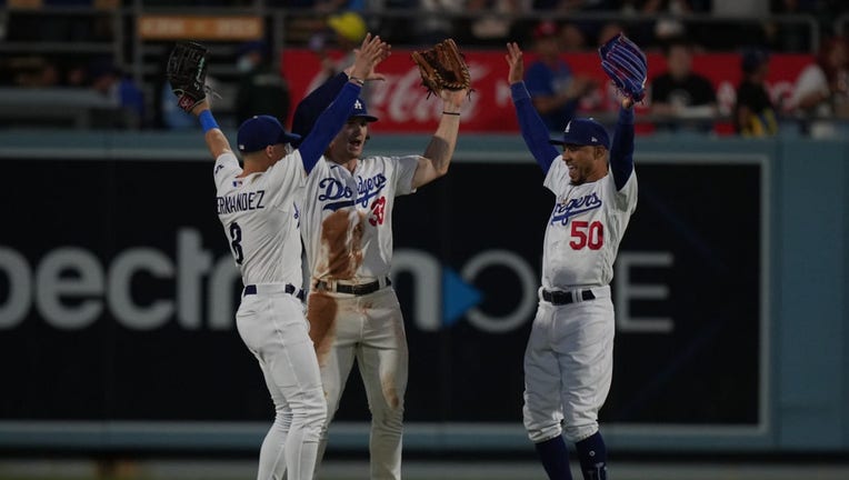 Dodgers win 9th in a row with 6-2 victory over Brewers in matchup of NL  division leaders - Newsday