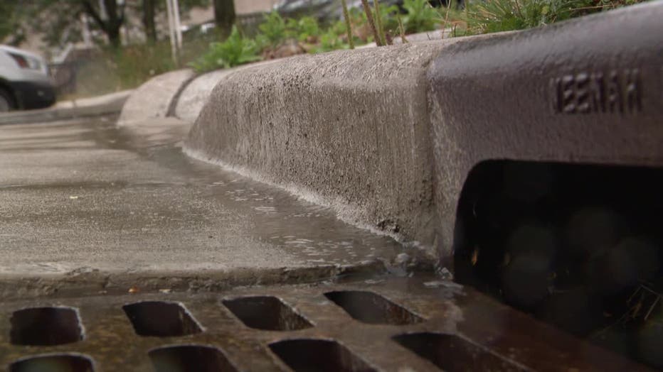 Heavy rain in southeast Wisconsin; MMSD issues Water Drop Alert FOX6