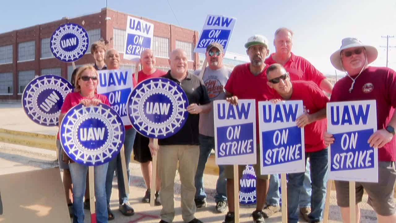 UAW Strike: Wisconsin Rep. Pocan Joins Picketing Milwaukee Workers ...