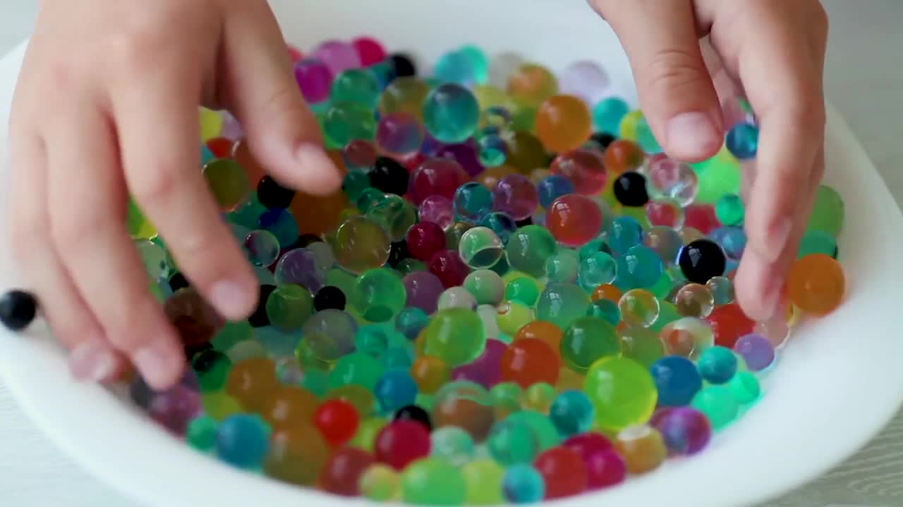 Dangers of water beads toys