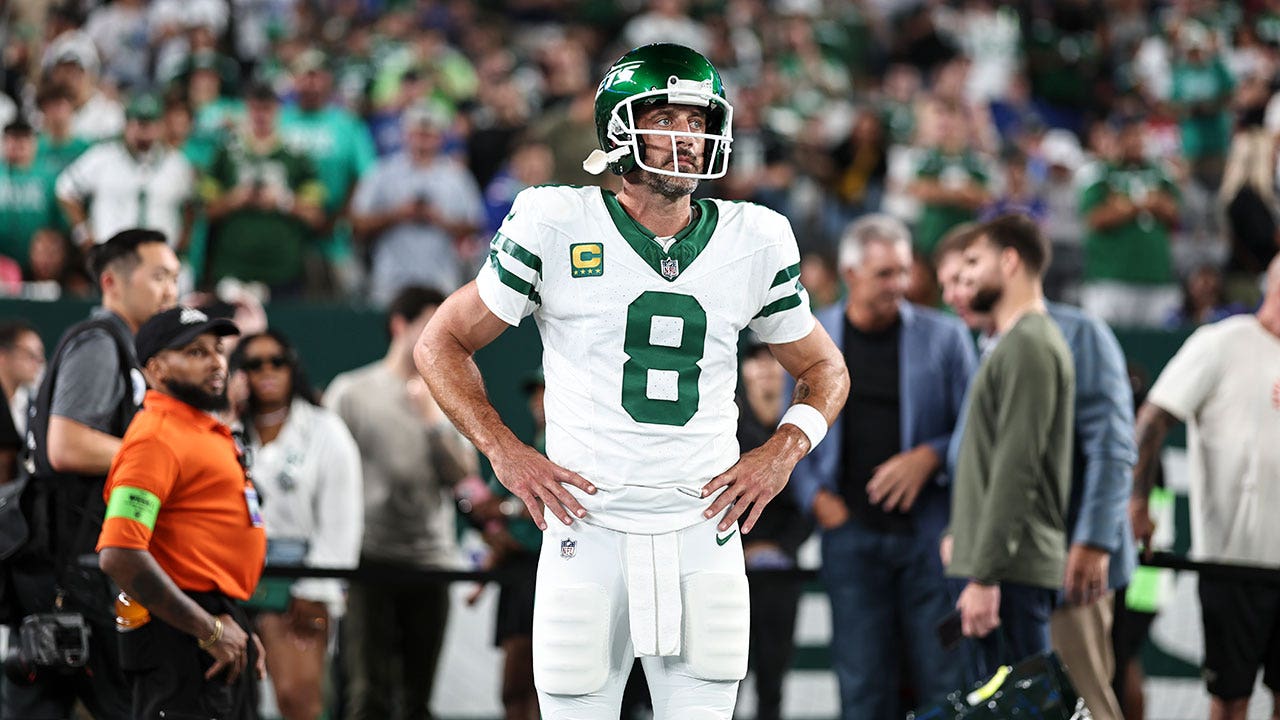 Aaron Rodgers' Jets Threads Top April Jersey Sales