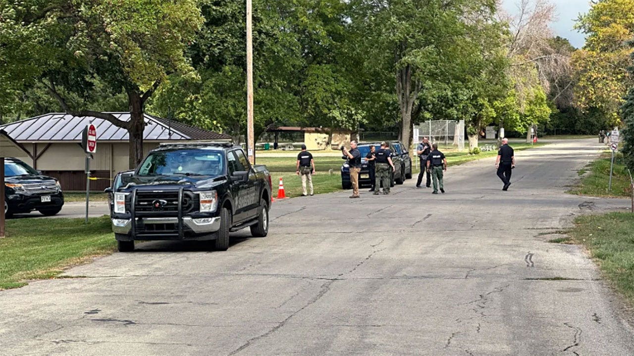 West Bend police chase ends with crash; driver, shooting suspect dead - Vimarsana News