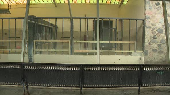Milwaukee County Zoo rhino habitat; debate over renovation cost