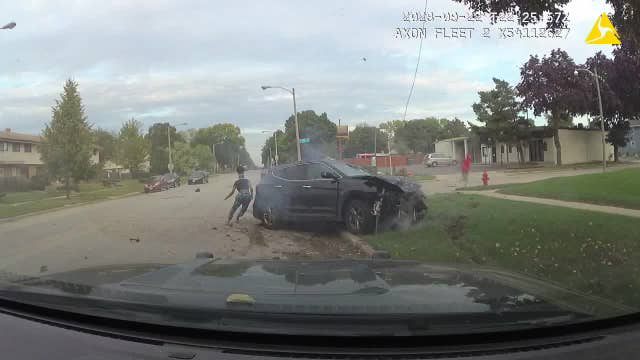 Wauwatosa shoplifting, police chase; 2 18-year-olds accused