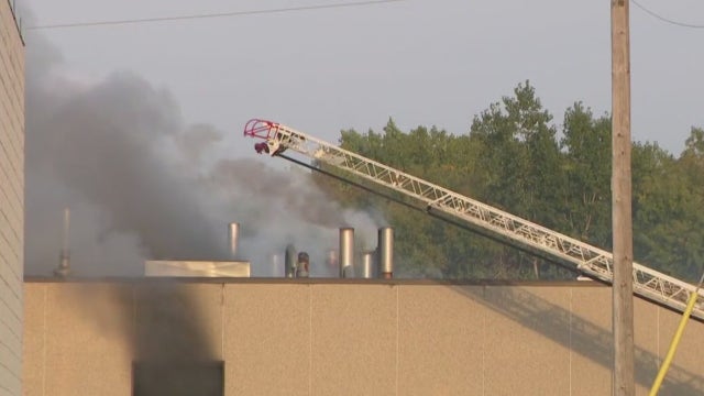 Milwaukee 2-alarm industrial fire