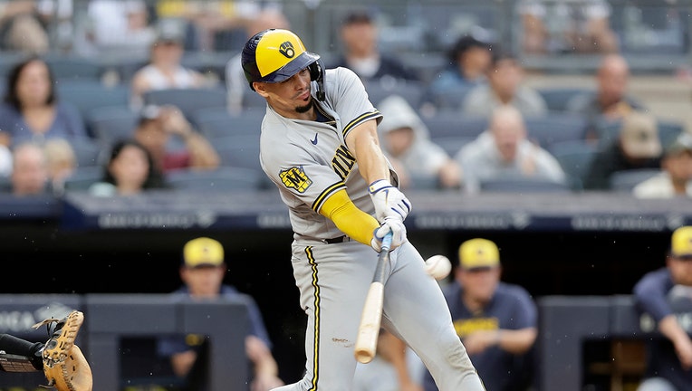 Brewers rout Yankees, Willy Adames triples in win