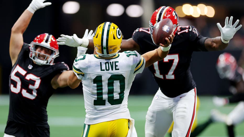 Green Bay Packers vs Atlanta Falcons game photos from Mercedes-Benz Stadium