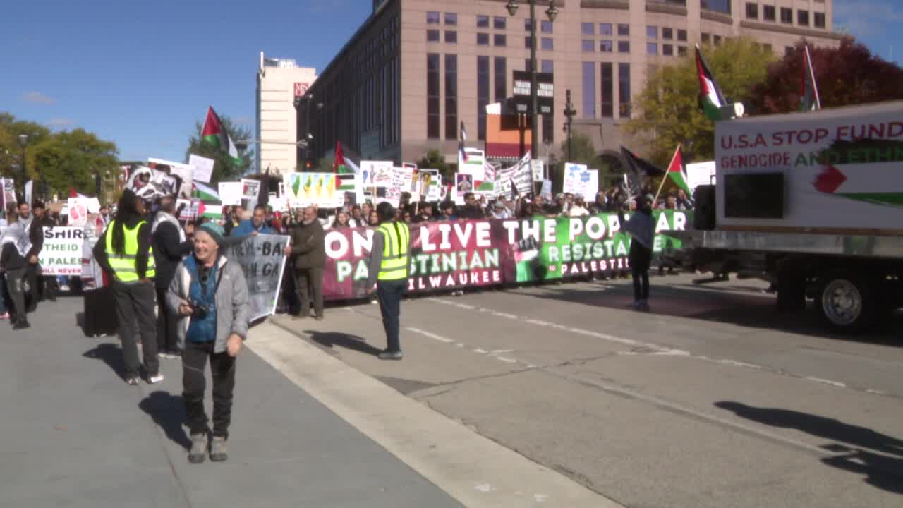 ‘Justice in Palestine’ march, Milwaukee group rallies downtown | FOX6 ...