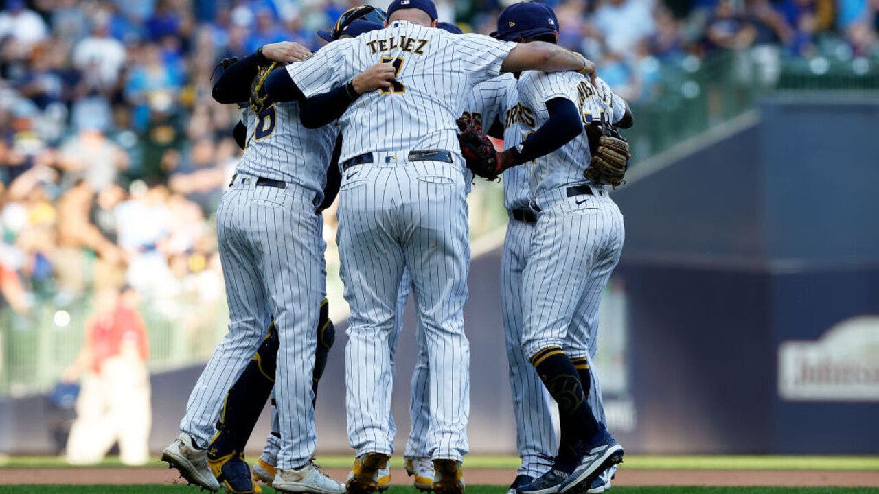 Brewers secure series victory against Yankees, Taylor hits go