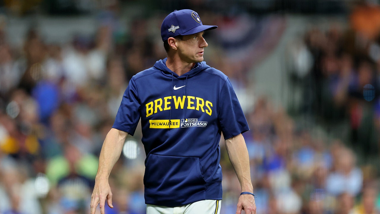 Download Milwaukee Brewers Players Wallpaper