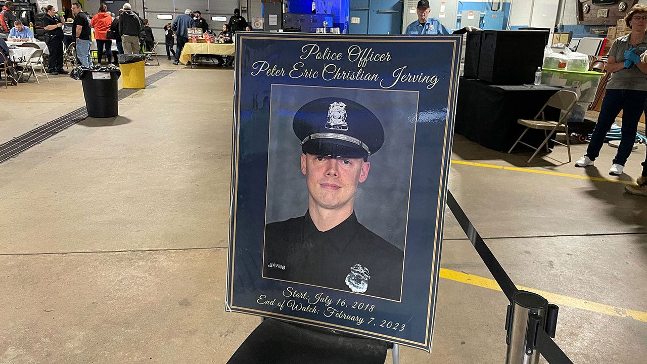 Purposeful pancake breakfast; Milwaukee police honor fallen officer