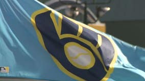 Last Brewers game of the season, fans ready for October baseball