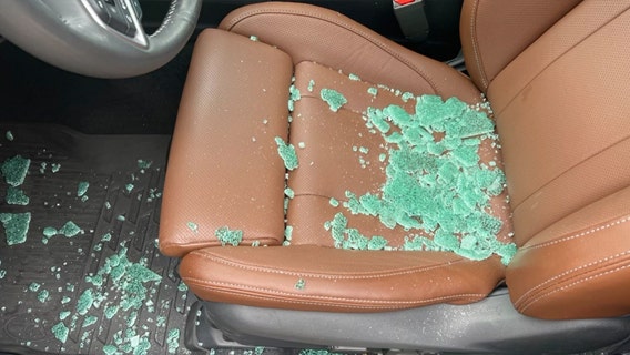 Downtown Milwaukee car break-ins, apartment complex warns residents