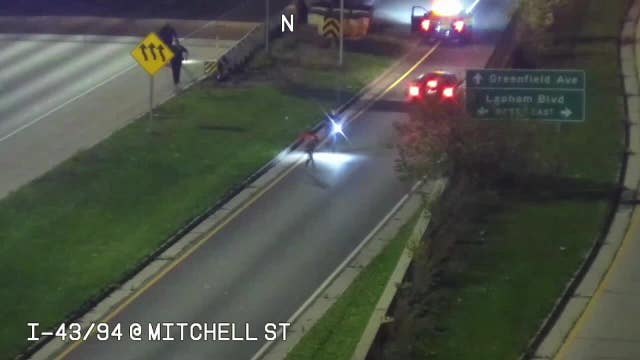 Milwaukee foot chase on highway; police make arrest, locate gun