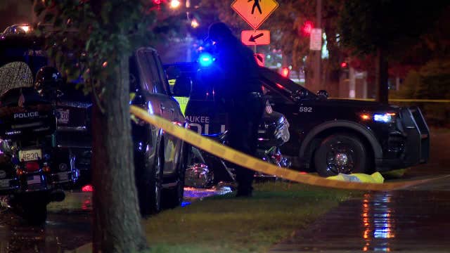 Pedestrian struck, killed on Milwaukee's north side