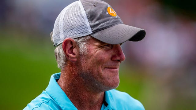 Judge dismisses Brett Favre defamation suit against Shannon Sharpe