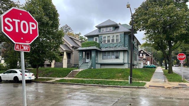 Milwaukee domestic violence murder-suicide near 52nd and Hadley