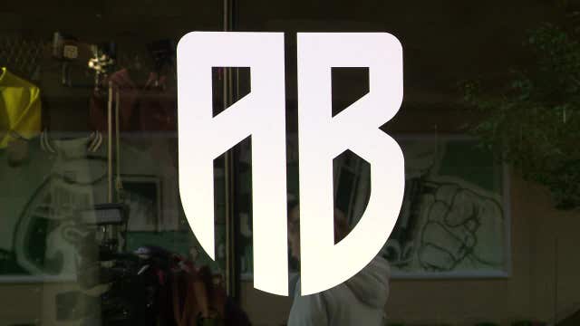 AntetokounBros Shop opens in Milwaukee, brothers' 1st US retail store