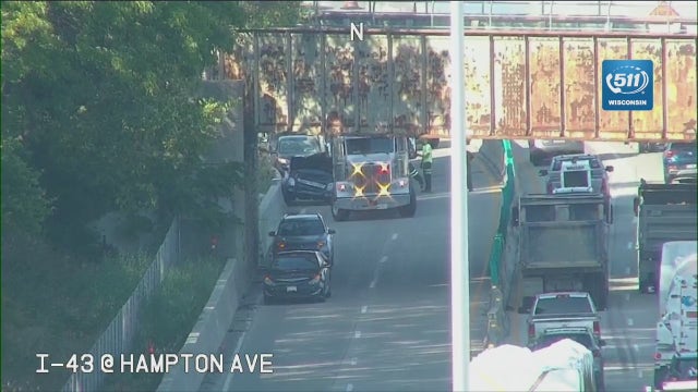 I-43 crash; southbound lanes closed at Silver Spring for hours