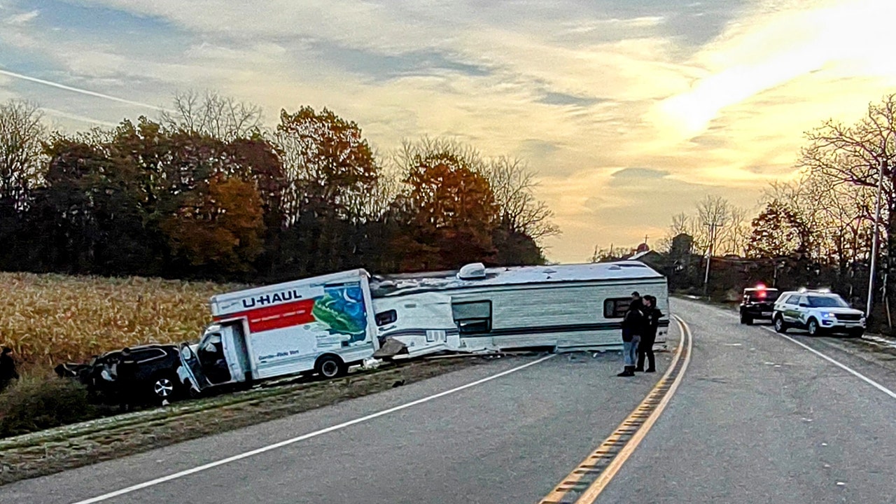 Crash in Kenosha County; driver sought, woman flown to hospital - Vimarsana News