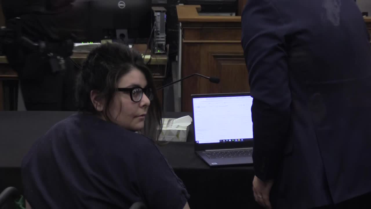 Milwaukee child neglect case; woman reaches plea deal | FOX6 Milwaukee