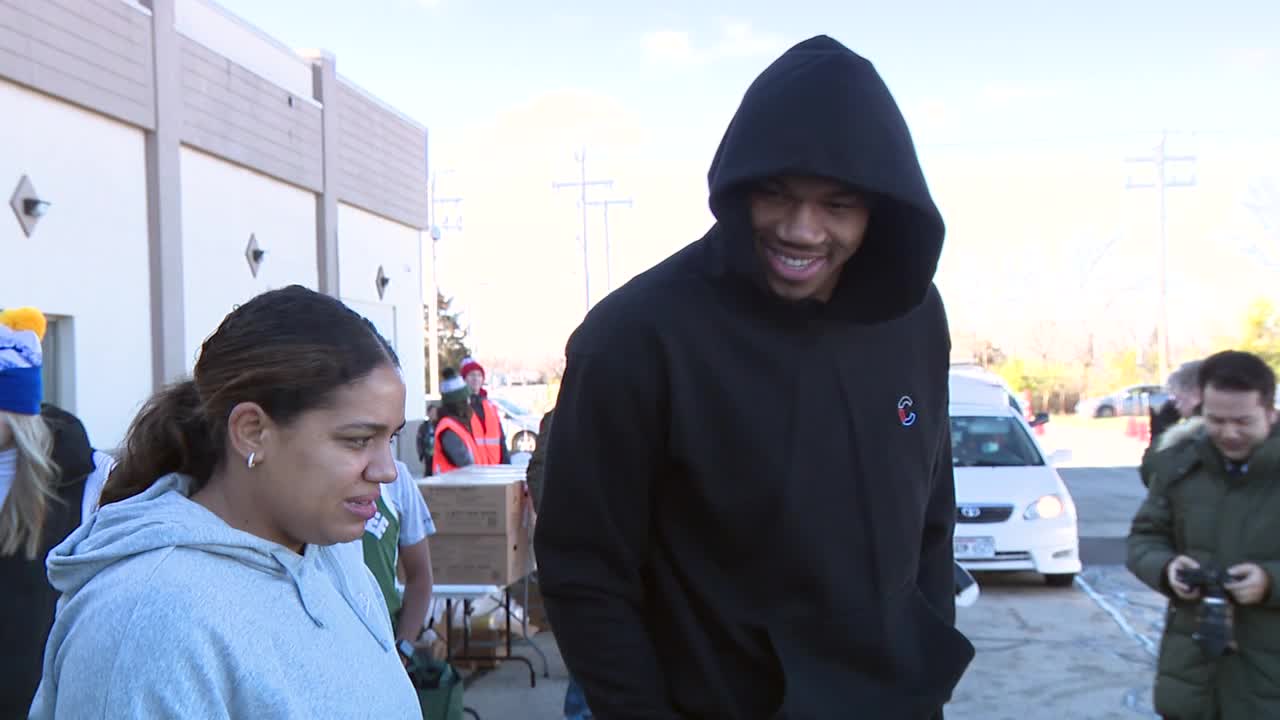 Milwaukee diaper drive; Giannis, Mariah Antetokounmpo lead charge | FOX6 Milwaukee