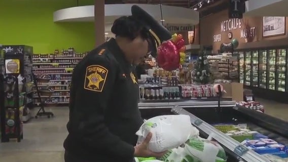 Milwaukee County sheriff goes Thanksgiving shopping, to donate food