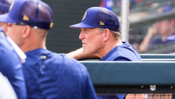 Brewers name Pat Murphy manager; replaces Craig Counsell