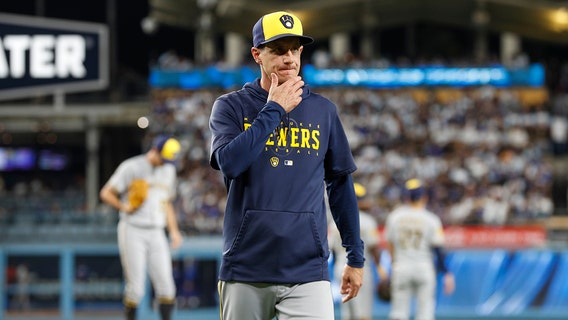 Brewers search for Counsell replacement, Arnold discusses plan