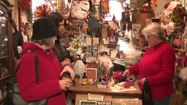 Small Business Saturday in Cedarburg; shoppers embrace 'local'