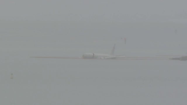 Navy plane overshoots runway and ends up in Hawaii bay