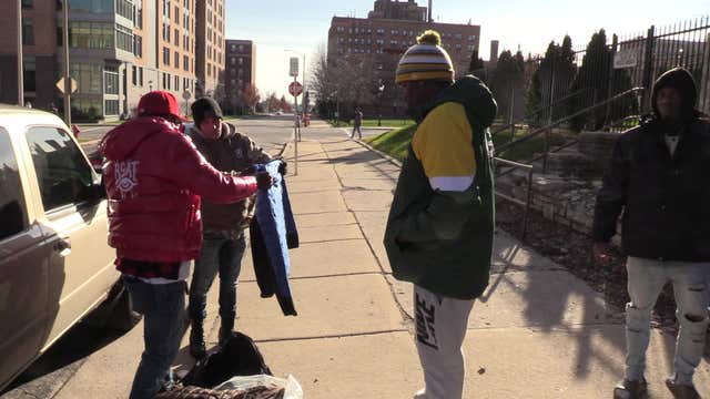 Milwaukee man's meal, coat giveaway marks 11th year of mission