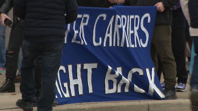 Letter carriers rally in Milwaukee; demand more safety on the job