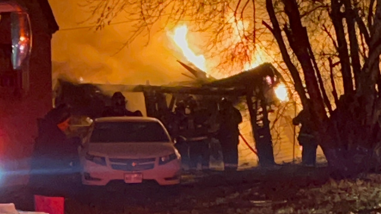Milwaukee Christmas Eve garage fire, no one injured