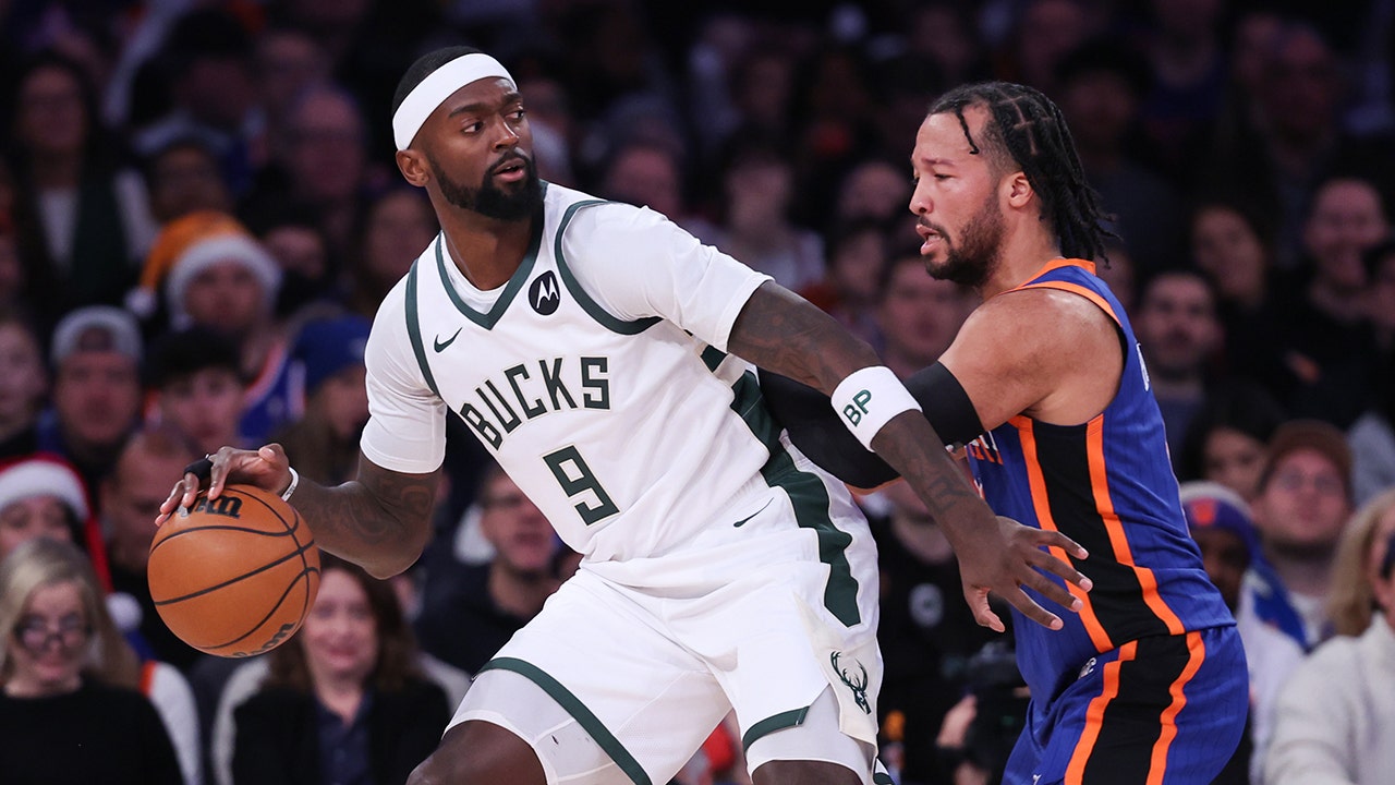 Bucks Beat Knicks; Antetokounmpo, Portis Lead Scoring | FOX6 Milwaukee