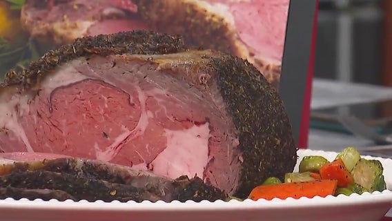Herb-seasoned rib roast with red wine pan sauce: recipe