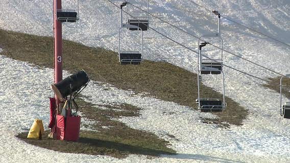 Challenging ski conditions in Wisconsin; region without natural snow