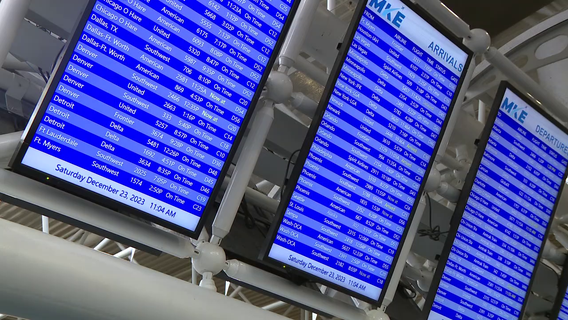 Milwaukee Mitchell International Airport holiday travelers reunite