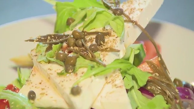 Avli Milwaukee; new Greek restaurant