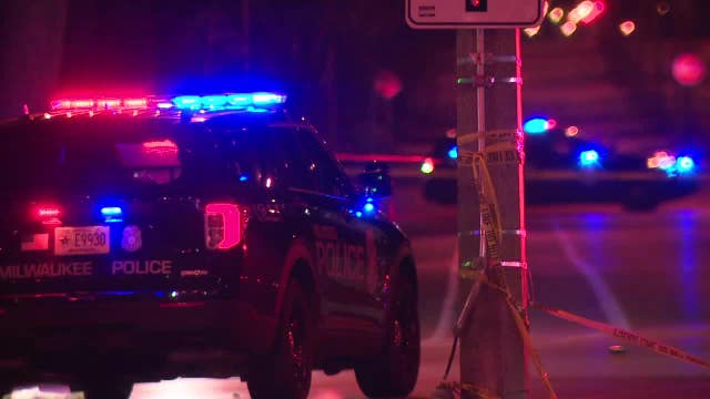 Milwaukee police shooting, suspect's mother seeks answers