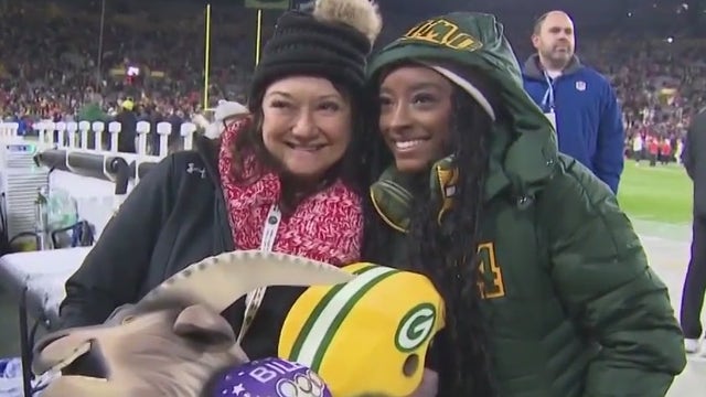 Simone Biles shuts down pregnancy rumors