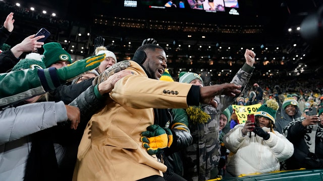 'Lambeau Leap' turns 30: Butler's spontaneous celebration lives on