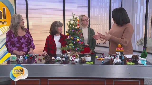 Creating a holiday family tradition tree
