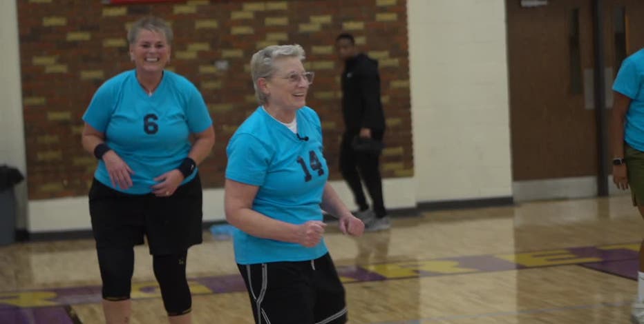 Wisconsin woman battling cancer, basketball helps provide hope