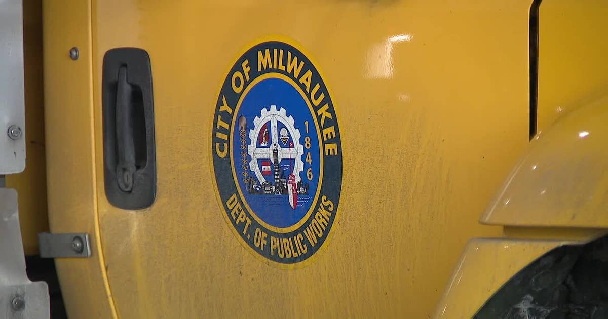 Milwaukee DPW: Reserve neighborhood cleanup boxes for spring 2026