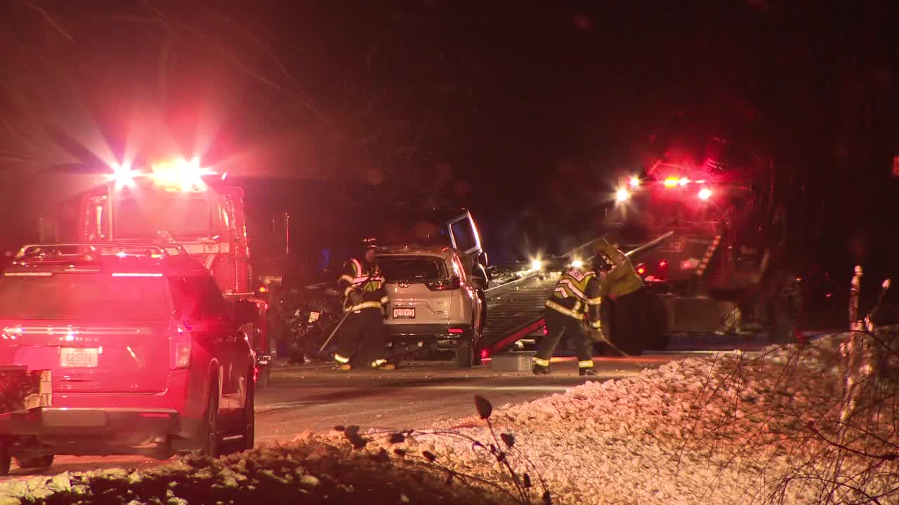 Ozaukee County head-on crash, 3 vehicles involved | FOX6 Milwaukee