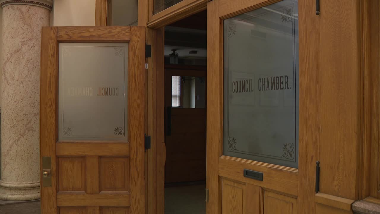 Pay raises for Milwaukee leaders; proposal pitches 15% increase - Vimarsana News